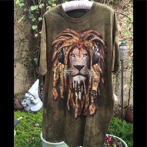 The Mountain Woman Short Sleeve Tee W/ LION 3X